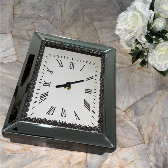 Elegant Silver Wall Clock with Black Accents - Picture 6 of 11